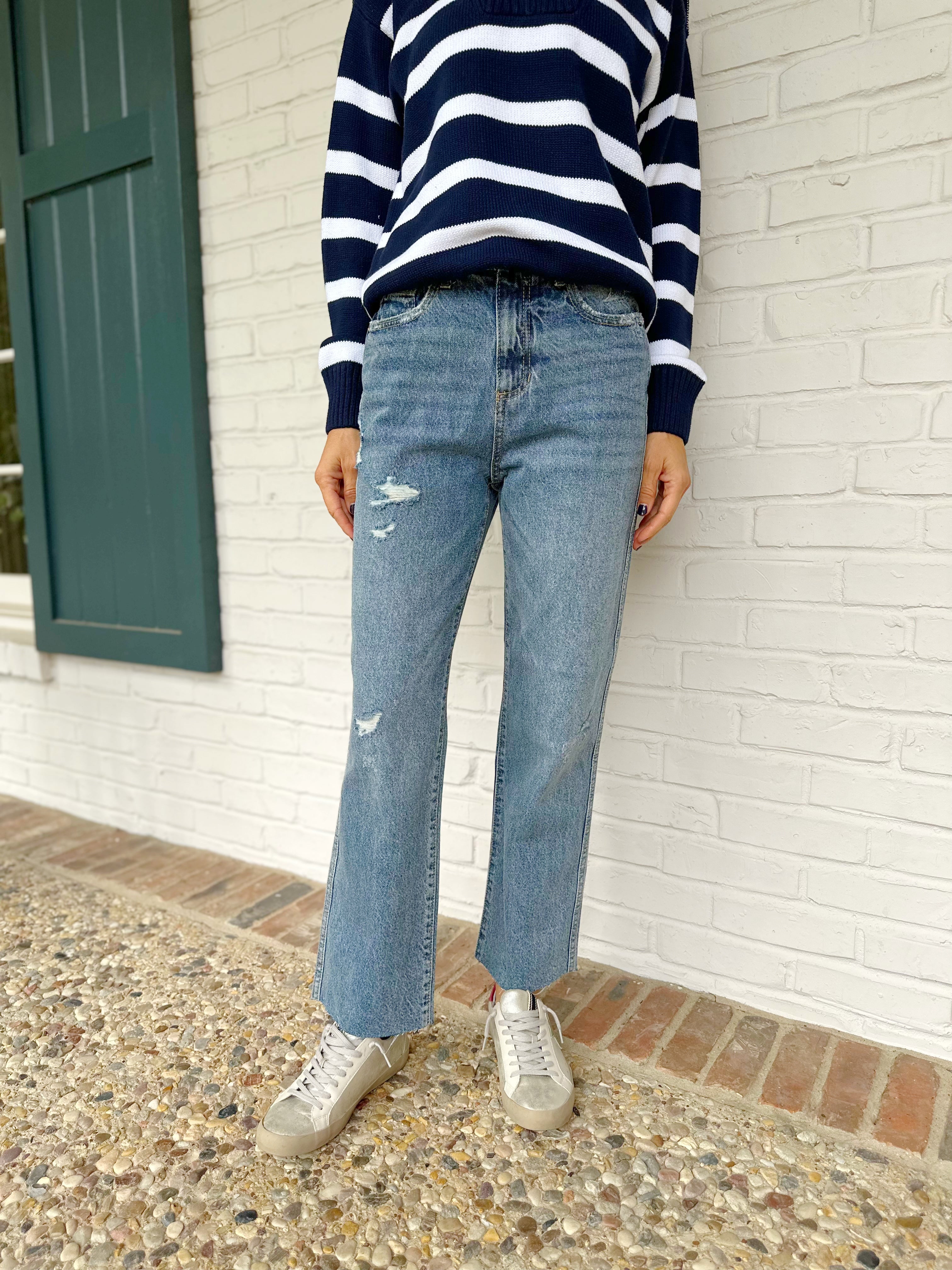 Effortless Style with Levi's Ribcage Straight Ankle Jeans
